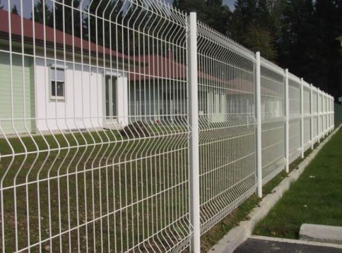 护栏网厂家告诉你：为什么很多人选择不锈钢护栏网